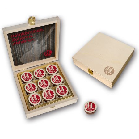 Trüffeltöpfchen 9 mit Logo in Holzkiste 100g