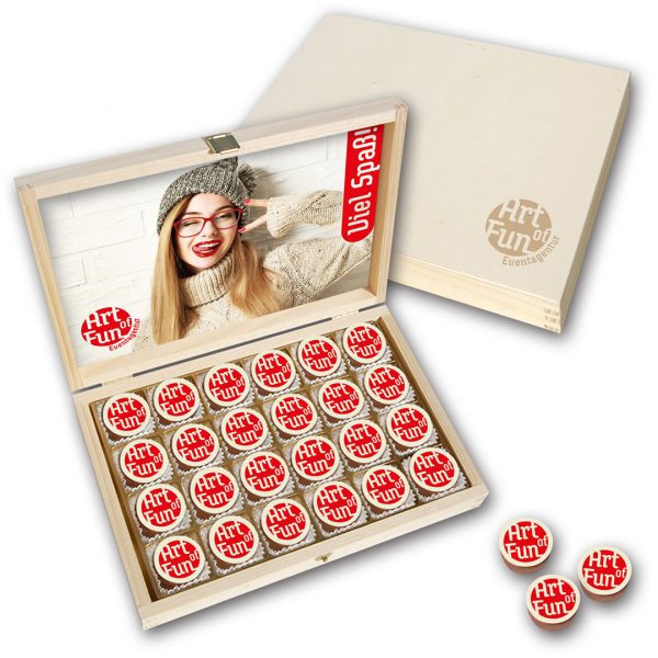 Trüffeltöpfchen 24 mit Logo in Holzkiste 280g
