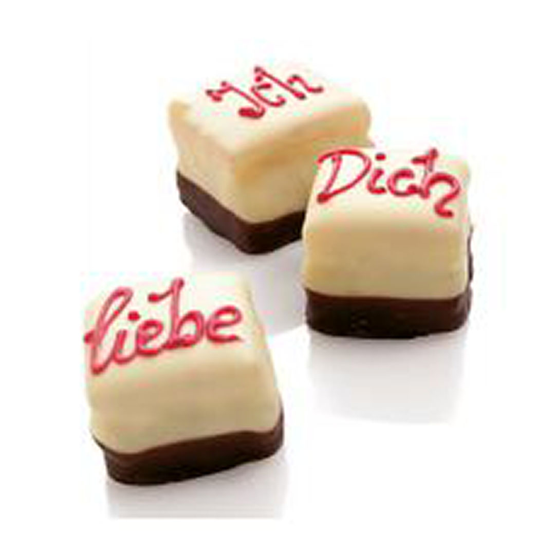 Petit fours mit Schrift