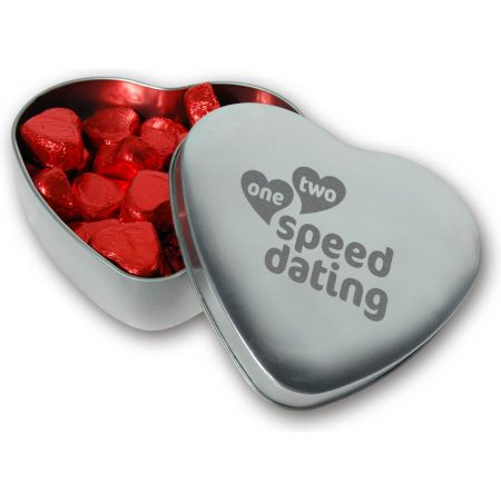 Pralinenherzen in Metalldose